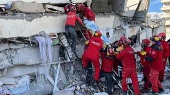 إنقاذ 5 أشخاص من تحت أنقاض زلزال تركيا بعد أكثر من 100 ساعة