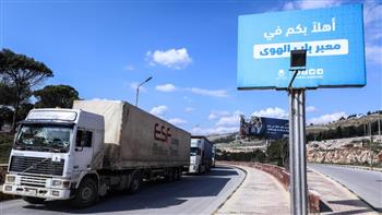 "الهجرة الدولية": عبور 14 شاحنة مساعدات إنسانية للشمال السوري لدعم متضرري الزلزال