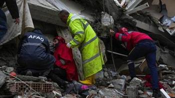 ماليزيا ترسل 106 موظفين طبيين إلى تركيا لمساعدة منكوبي الزلزال