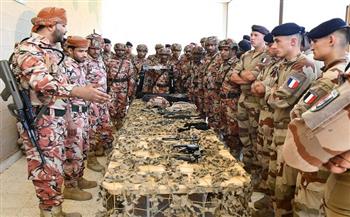 سلطنة عمان وبريطانيا تنفذان تمرينا عسكريا مشتركا