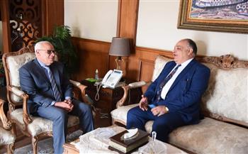 محافظ بورسعيد يستقبل ممثلي شركة «جو باص» للنقل البري