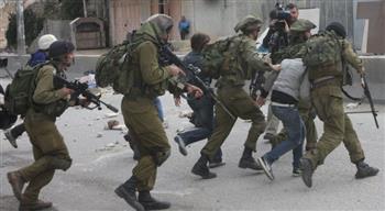 قوات الاحتلال الإسرائيلي تعتقل 14 فلسطينيا من مناطق متفرقة بالضفة الغربية
