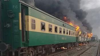 مقتل شخص وإصابة آخرين إثر انفجار داخل قطار في باكستان