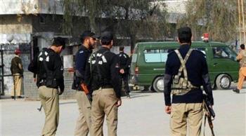 الشرطة الباكستانية تعتقل عنصرًا إرهابيًا في إقليم السند