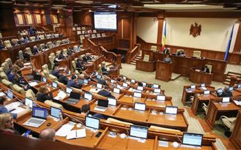 برلمان مولدوفا يوافق على حكومة بقيادة رئيس الوزراء ريسيان