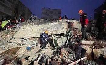 إنقاذ صبي من تحت الأنقاض بعد 260 ساعة من زلزال تركيا