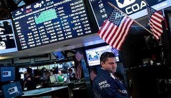 مؤشرات سوق الأسهم الأمريكية تستهل تعاملات اليوم على انخفاض