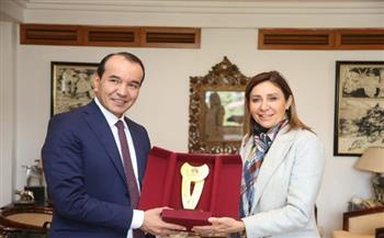 وزيرة الثقافة تلتقي نظيرها الأوزبكي لبحث سُبل التعاون المشترك
