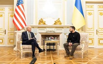 خبير: منح أمريكا أسلحة لأوكرانيا دليل على رغبة الولايات المتحدة في إطالة النزاع