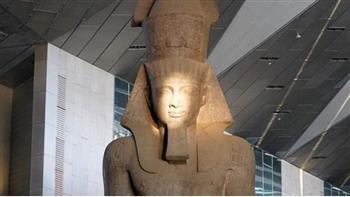 تعامد الشمس على وجه تمثال رمسيس الثاني بالمتحف المصري الكبير
