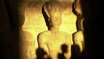 كبير الأثريين يشرح تعامد الشمس على وجه الملك رمسيس الثاني في معبد أبو سمبل