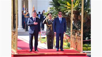نشاط الرئيس السيسي في أسبوع.. استقبال رئيس أوزبكستان وتوجيهات دعم الزراعة والمزارعين الأبرز