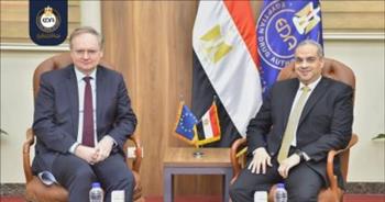 رئيس هيئة الدواء وسفير الاتحاد الأوروبي بمصر يبحثان تعزيز التعاون المشترك