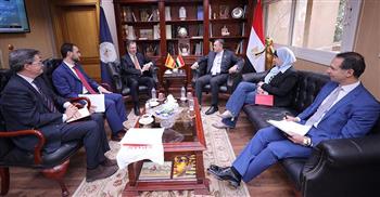 وزير الآثار يبحث مع سفير إسبانيا بالقاهرة تعزيز حركة السياحة الوافدة إلى مصر