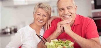 3 أطعمة تساعد في إبطاء الشيخوخة بعد سن الـ40 