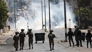 إصابة عضو بثوري "فتح" بقنبلة صوت خلال مواجهات مع الاحتلال الإسرائيلي بالخليل