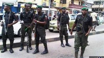 الشرطة النيجيرية تعتقل نائبا يحمل نصف مليون دولار نقدا قبل الانتخابات الرئاسية