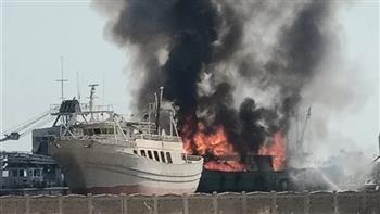 حريق هائل بعدد من مراكب الصيد بميناء الأتكة في السويس