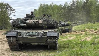 مقال بـ"الجارديان": ألمانيا تقدم لأوكرانيا دبابات من حقبة الستينات بعد تجديدها