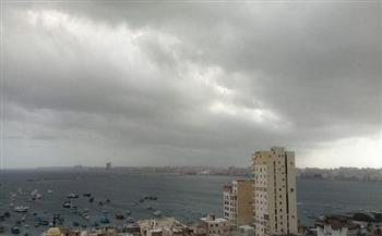 القاهرة تسجل 10 درجات .. حالة الطقس المتوقعة غدًا الاثنين