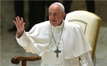 البابا فرانسيس يعلق على وفاة سلفه 