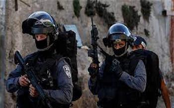 القوات الإسرائيلية تقتل عدداً من الفلسطينيين خلال مداهمة قرب أريحا