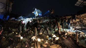 نائب الرئيس التركي يعلن ارتفاع حصيلة ضحايا الزلازل إلى 284 قتيلا