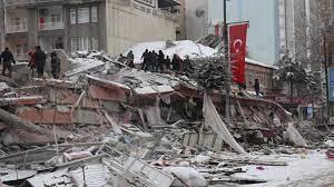 ارتفاع حصيلة ضحايا زلزال تركيا المدمر إلى 3549 قتيلا 22168 جريحا