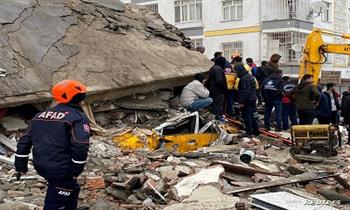 ارتفاع ضحايا الزلزال في سوريا وتركيا لأكثر من 9500 شخص