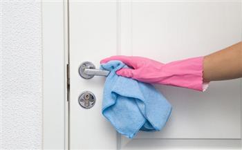 9 خطوات بسيطة لتنظيف مقابض الأبواب وتلميعها