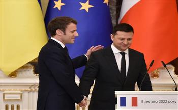 الرئيس الفرنسي يمنح نظيره الأوكراني "وسام جوقة الشرف" خلال زيارته لباريس