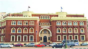 كلية التربية بجامعة الإسكندرية تنظم قافلة لمدينة العامرية لعقد امتحانات فورية للأميين