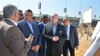 وزير التنمية المحلية ومحافظ بني سويف يتفقدان سير الأعمال بمشروع المرسى السياحي