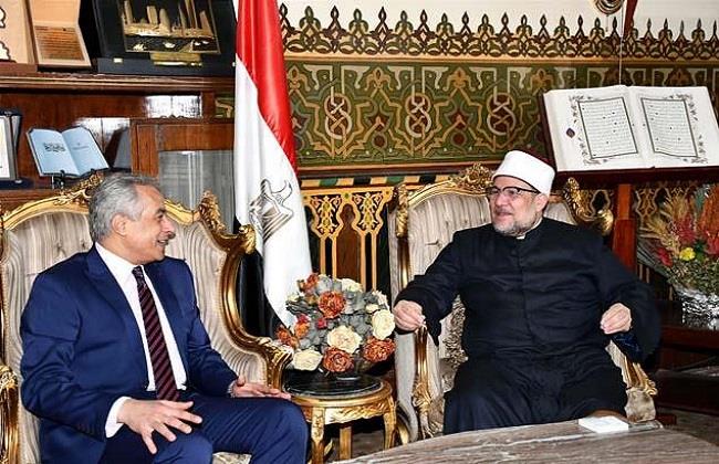 وزيرا الأوقاف والقوى العاملة يتفقدان لجان الانتخابات النقابية 