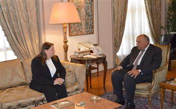 وزير الخارجية يستقبل زوجة الأسير والقيادي الفلسطيني مروان البرغوثي بمقر الوزارة 