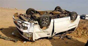 إصابة 14 راكبا في حادث انقلاب سيارة ميكروباص بالسويس