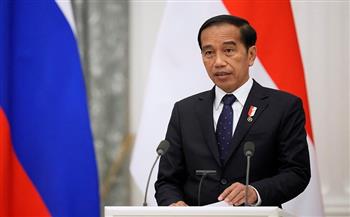 الرئيس الإندونيسي يدعو للتخلي عن «فيزا» و«ماستركارد»