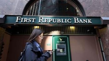 قلق المستثمرين يتواصل رغم التدخل لإنقاذ بنك أمريكي