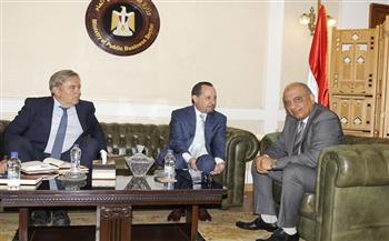 وزير قطاع الأعمال العام يبحث مع القائم بأعمال السفير الأمريكي بالقاهرة تعزيز التعاون بين البلدين