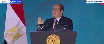 الرئيس السيسي: «كتف في كتف» رد عملي على مروجي الشائعات