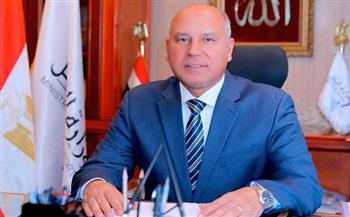 وزير النقل وسفيرة الإمارات بالقاهرة يشهدان توقيع عدد من العقود في مجال النقل البحري