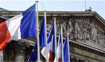 وسط تهديد بحجب الثقة.. الحكومة الفرنسية تمنع التظاهر أمام البرلمان