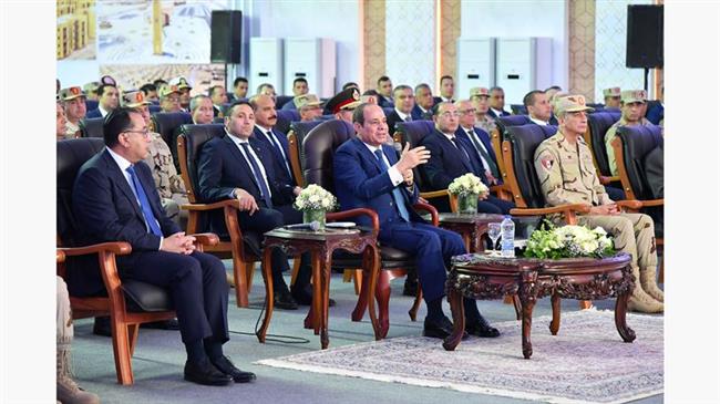 نشاط الرئيس السيسي في أسبوع.. مشروعات المنيا و5 قرارات