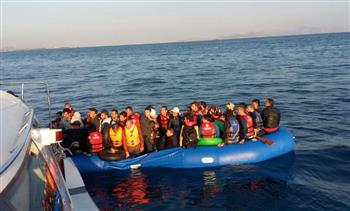 السلطات التركية تنقذ 15 مهاجرا قبالة سواحل إزمير