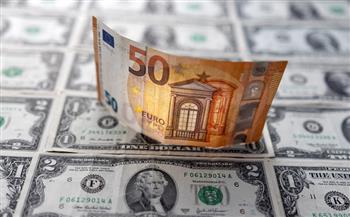 تراجع اليورو مقابل الدولار
