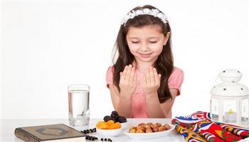 كيف تهيئين طفلك نفسيا لاستقبال شهر رمضان ؟ أخصائية توضح