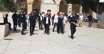 مستوطنون إسرائيليون يقتحمون «الأقصى» بحماية شرطة الاحتلال 