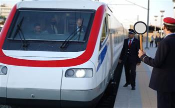 استئناف خدمات القطارات في اليونان بعد 3 أسابيع من حادث تصادم القطارين
