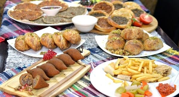 أكلات رمضان.. طريقة عمل السمبوسة باللحمة المفرومة