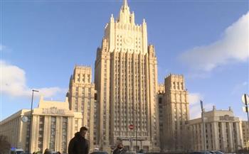 موسكو تتوعد بالرد على طرد إستونيا لدبلوماسي روسي